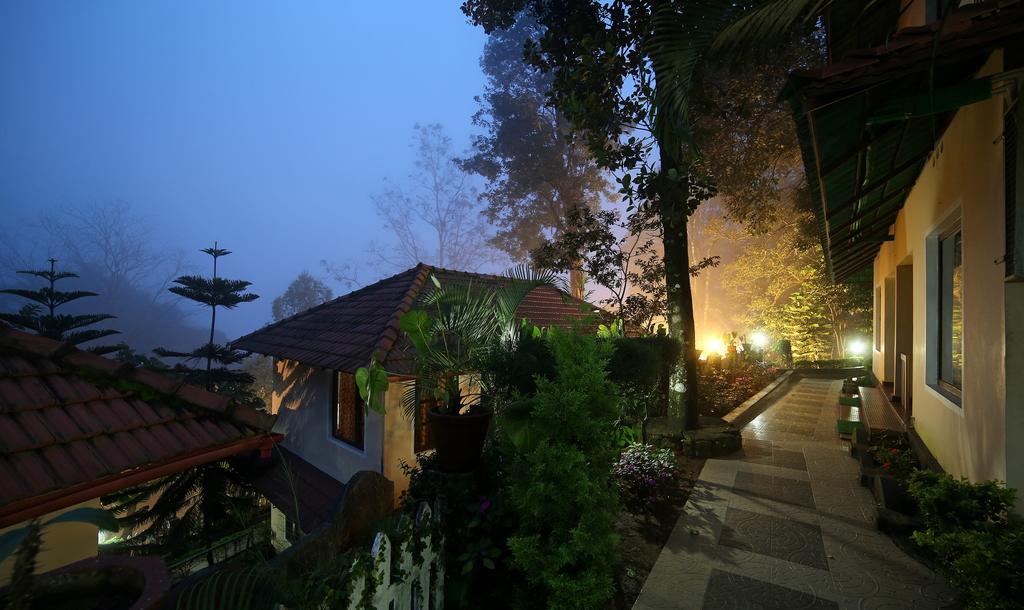 The New Whispering Meadows Hotel Munnar Exterior photo